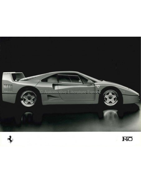 1988 FERRARI F40 PERSFOTO