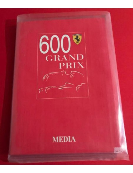 2019 FERRARI F8 TRIBUTO MEDIA BROCHURE ENGELS