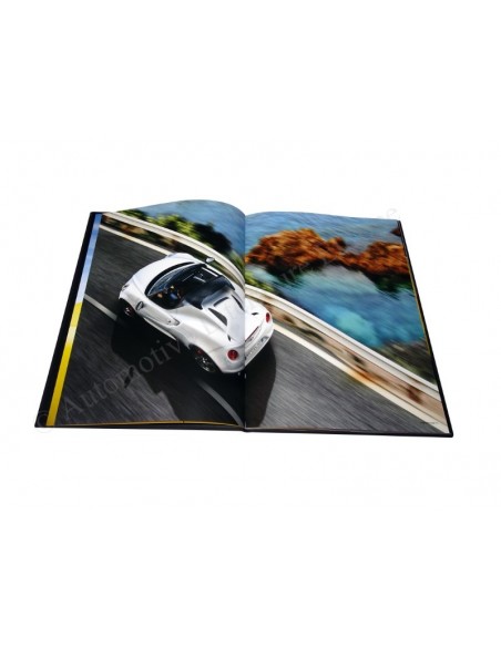 2015 ALFA ROMEO 4C SPIDER HARDCOVER PROSPEKT JAPANISCH