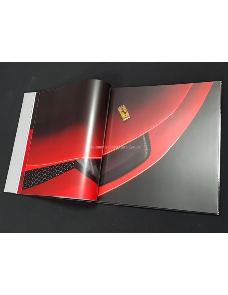 2020 FERRARI F8 SPIDER HARDBACK BROCHURE 6800/20