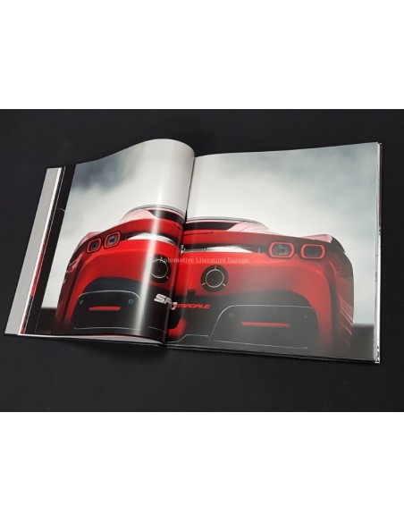 2020 FERRARI SF90 STRADALE HARDCOVER BROCHURE 6799/20