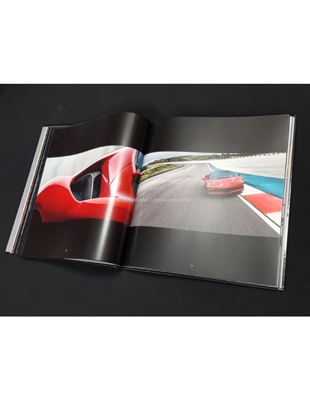 2020 FERRARI F8 SPIDER HARDBACK BROCHURE 6800/20