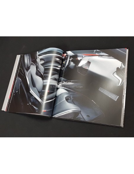 2020 FERRARI SF90 STRADALE HARDCOVER BROCHURE 6799/20