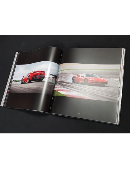 2020 FERRARI F8 SPIDER HARDBACK BROCHURE 6800/20