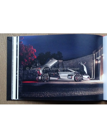 2020 PAGANI HUAYRA BC ROADSTER BROCHURE ITALIAANS ENGELS