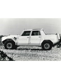 1986 LAMBORGHINI LM-002 / LM-004 PRESSKIT ENGLISH 2