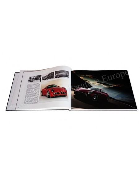 2007 ALFA ROMEO 8C HARDCOVER BROCHURE + DVD DUITS