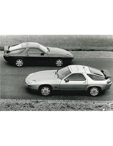 1990 PORSCHE 928 S4 | GT PRESS PHOTO