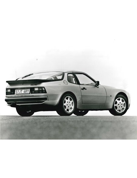 1989 PORSCHE 944 TURBO PRESSEBILD