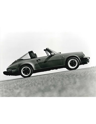 1989 PORSCHE 911 CARRERA TARGA PRESS PHOTO