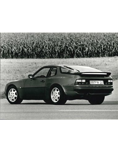 1990 PORSCHE 944 TURBO PRESSEBILD