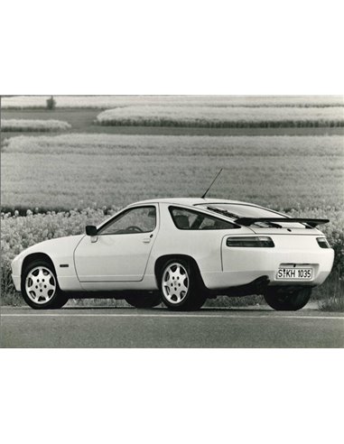 1990 PORSCHE 928 GT PRESS PHOTO