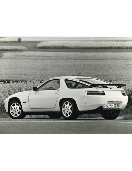1990 PORSCHE 928 GT PERSFOTO