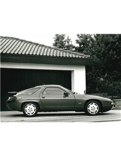 1991 PORSCHE 928 S4 PRESSEBILD