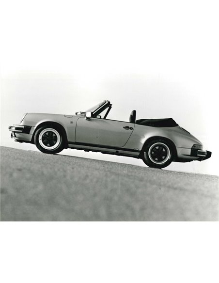 1989 PORSCHE 911 CARRERA CABRIO PRESS PHOTO