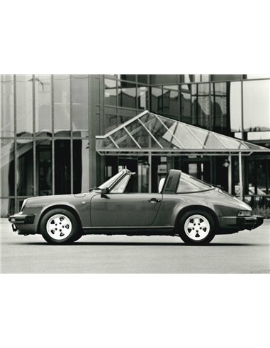 1988 PORSCHE 911 CARRERA TARGA PRESSEBILD
