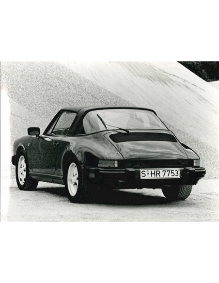 1984 PORSCHE 911 CARRERA TARGA PRESSEBILD