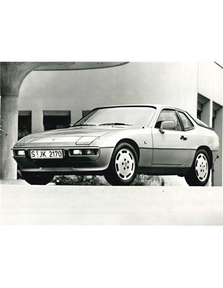 1988 PORSCHE 924S PRESSEBILD