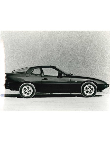 1988 PORSCHE 924S PRESS PHOTO