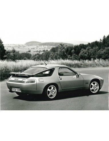 1993 PORSCHE 928GT PRESSEBILD