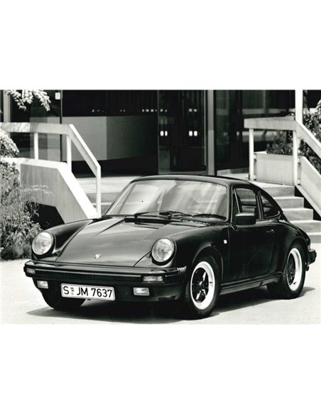 1988 PORSCHE 911 CARRERA COUPÉ PRESSEBILD
