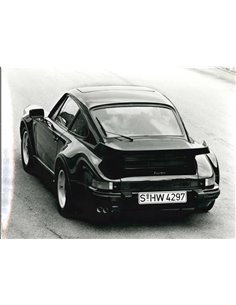 1988 PORSCHE 911 TURBO PRESS PHOTO