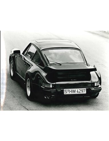 1988 PORSCHE 911 TURBO PRESS PHOTO