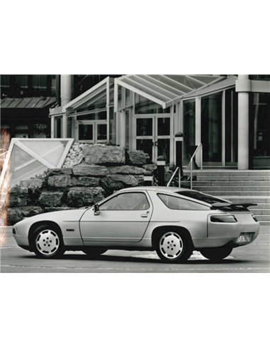 1988 PORSCHE 928 S4 PRESS PHOTO