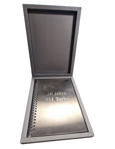 2004 PORSCHE 911 TURBO 30 JAAR ALUMINIUM BROCHURE DUITS