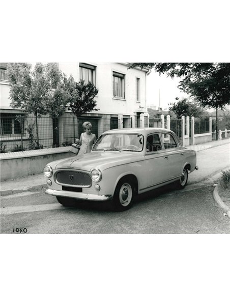 1958 PEUGEOT 403 BERLINE LUXE PRESS PHOTO