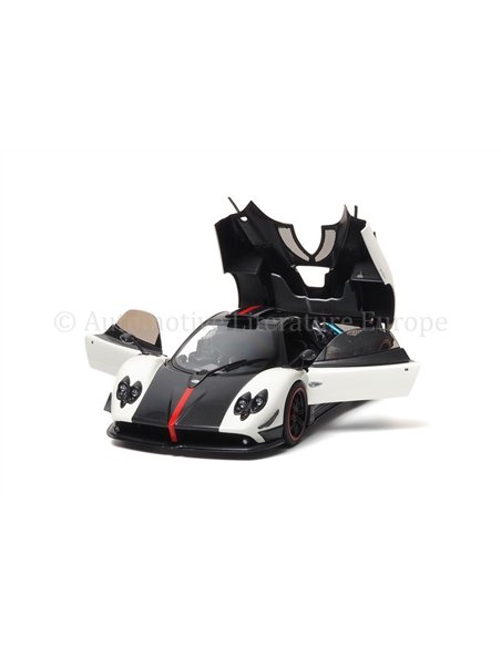 2008 PAGANI ZONDA CINQUE COUPE BIANCO BENNY RHD FULL OPEN DIECAST MODEL CAR