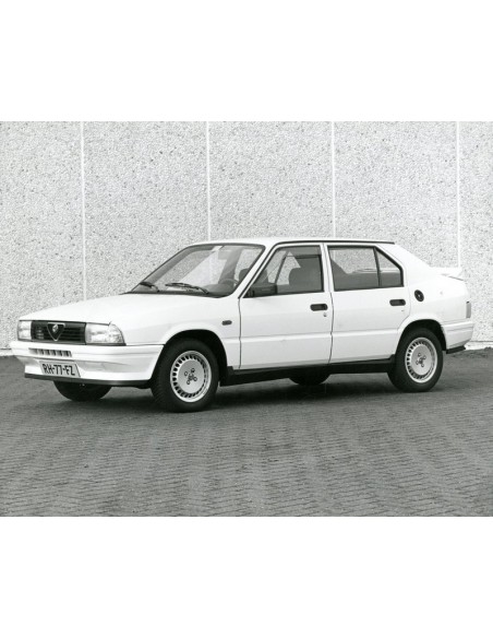 1986 ALFA ROMEO 33 PERSFOTO