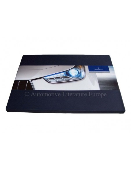 2014 MASERATI GHIBLI HARDCOVER BROCHURE ENGELS