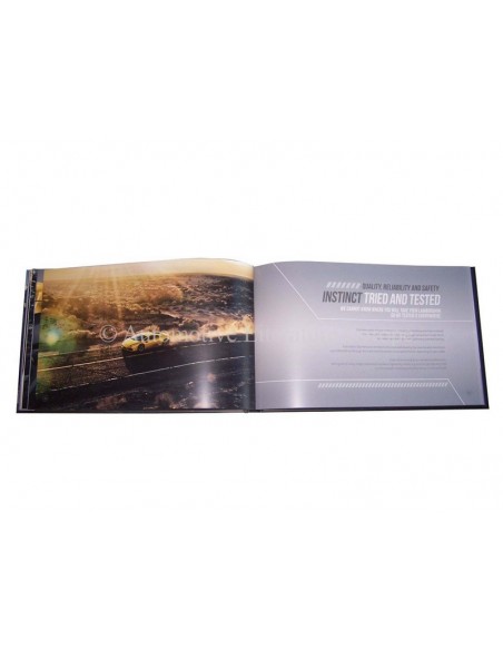 2014 LAMBORGHINI HURACAN LP 610-4 HARDCOVER BROCHURE ENGELS