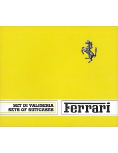 1981 FERRARI SETS OF SUITCASES BROCHURE ITALIAANS ENGELS