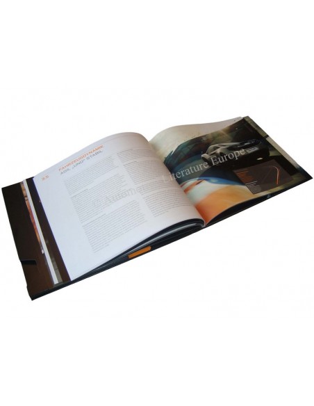 2012 MCLAREN MP4-12C HARDCOVER BROCHURE DUITS