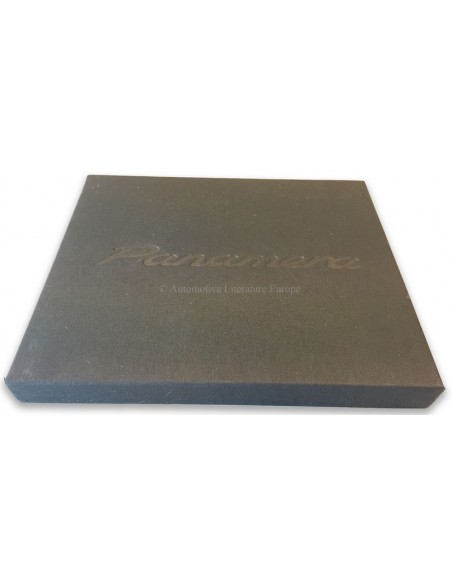 2013 PORSCHE PANAMERA HARDCOVER BROCHURE CHINEES